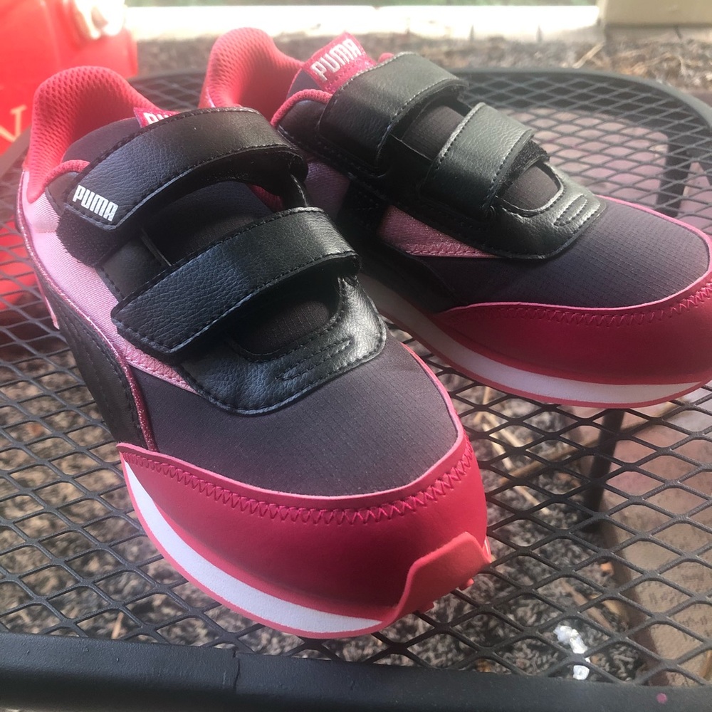 Girl Puma sneakers
